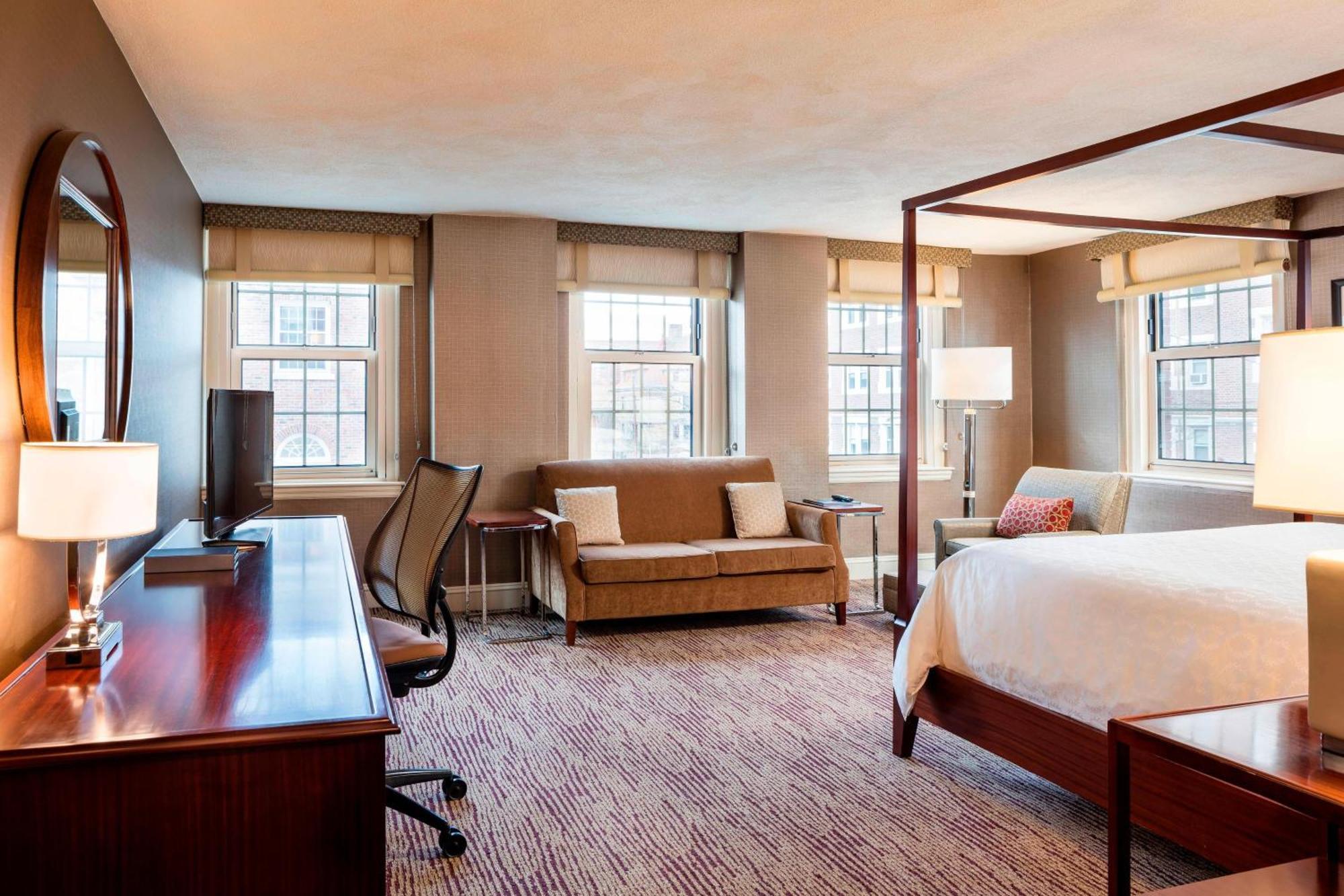Sheraton Commander Hotel Cambridge Bagian luar foto