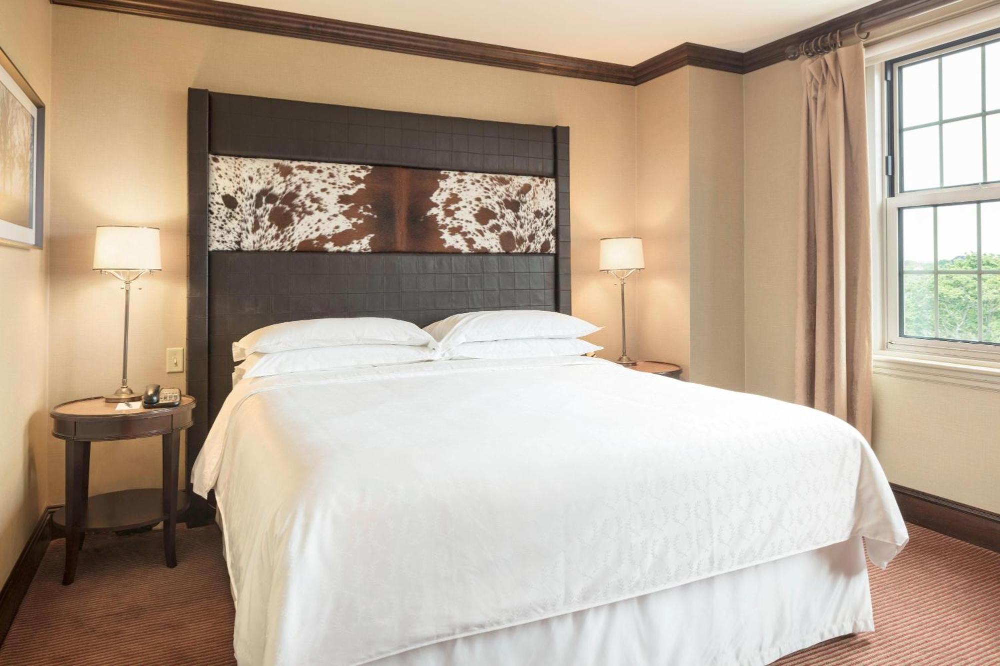 Sheraton Commander Hotel Cambridge Bagian luar foto