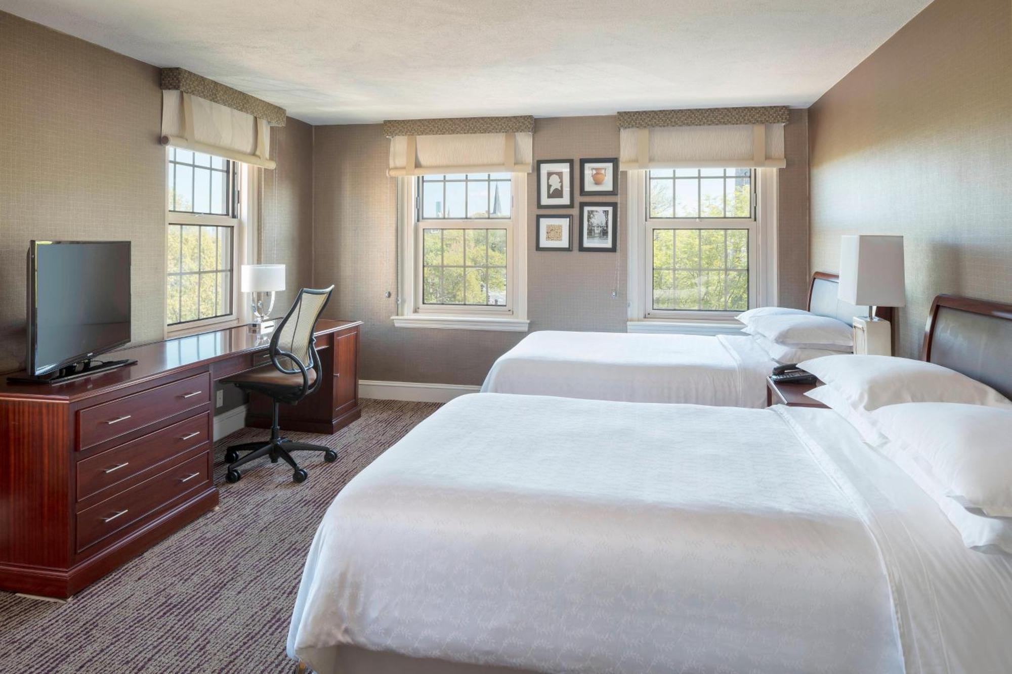 Sheraton Commander Hotel Cambridge Bagian luar foto