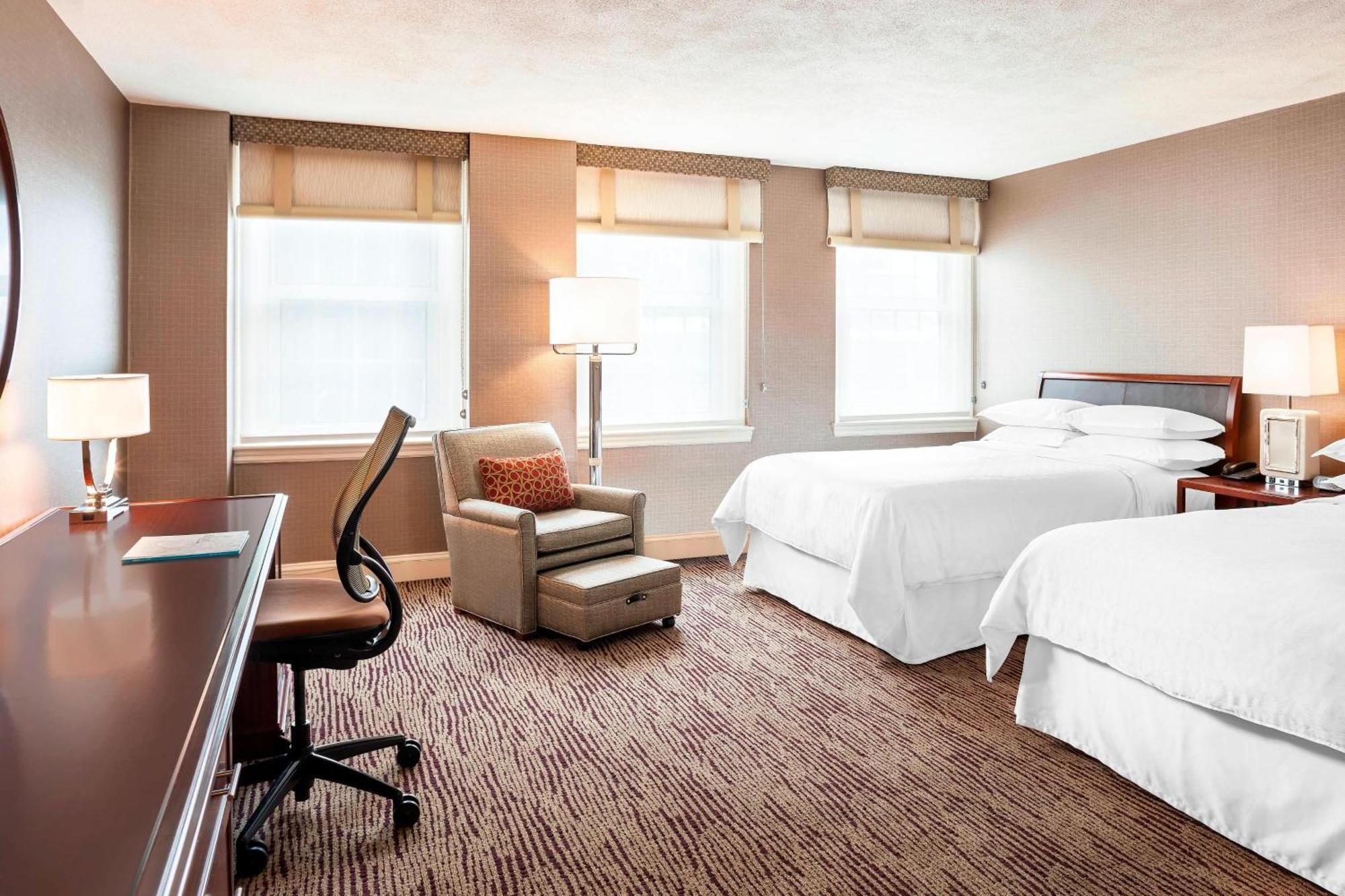 Sheraton Commander Hotel Cambridge Bagian luar foto