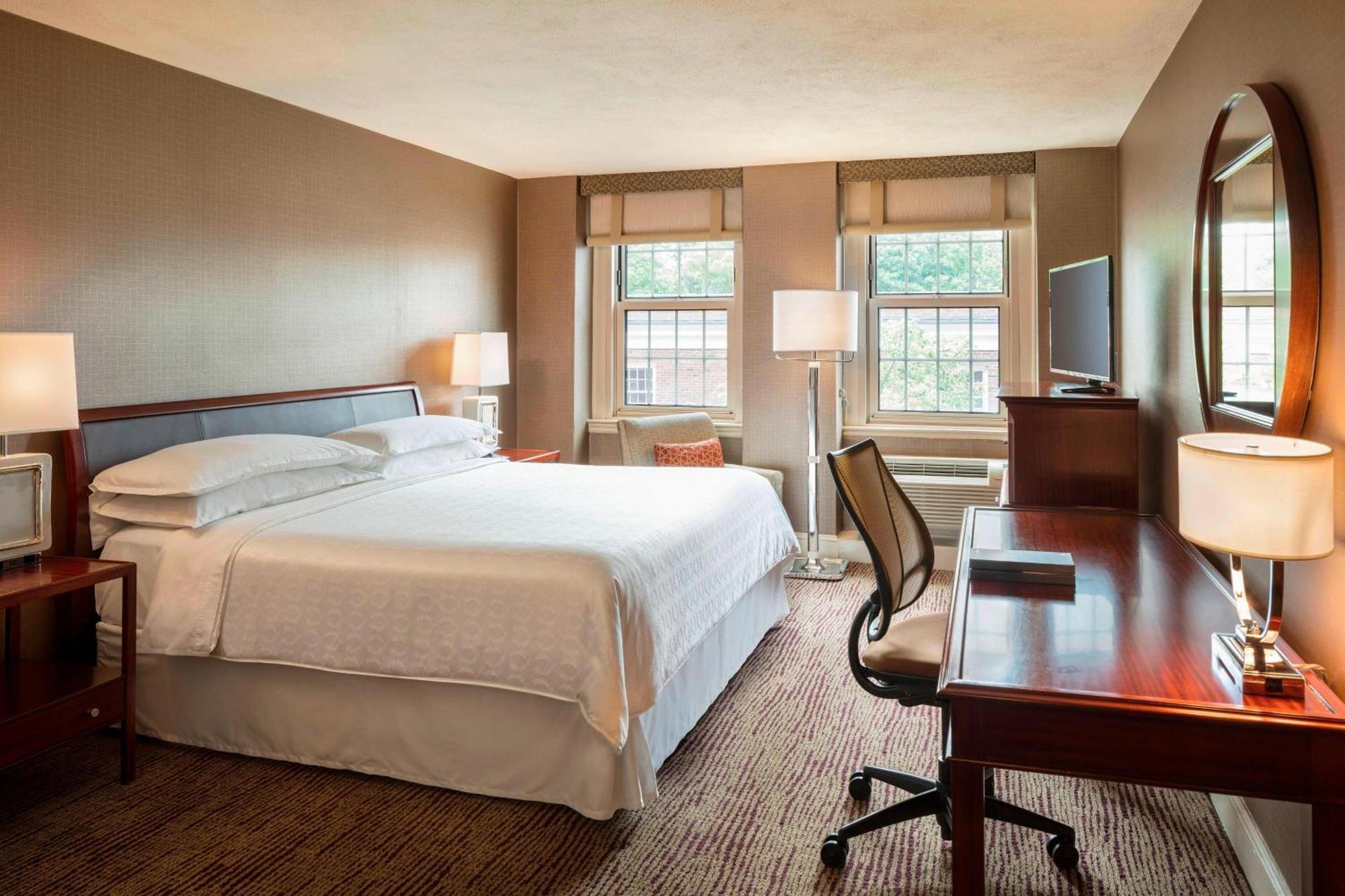 Sheraton Commander Hotel Cambridge Bagian luar foto
