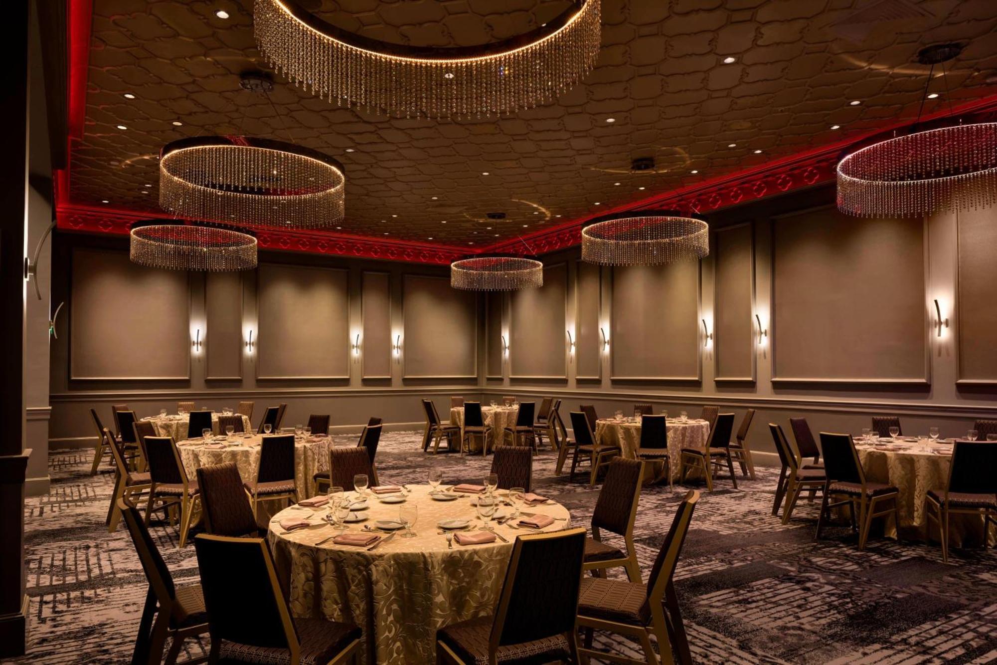 Sheraton Commander Hotel Cambridge Bagian luar foto
