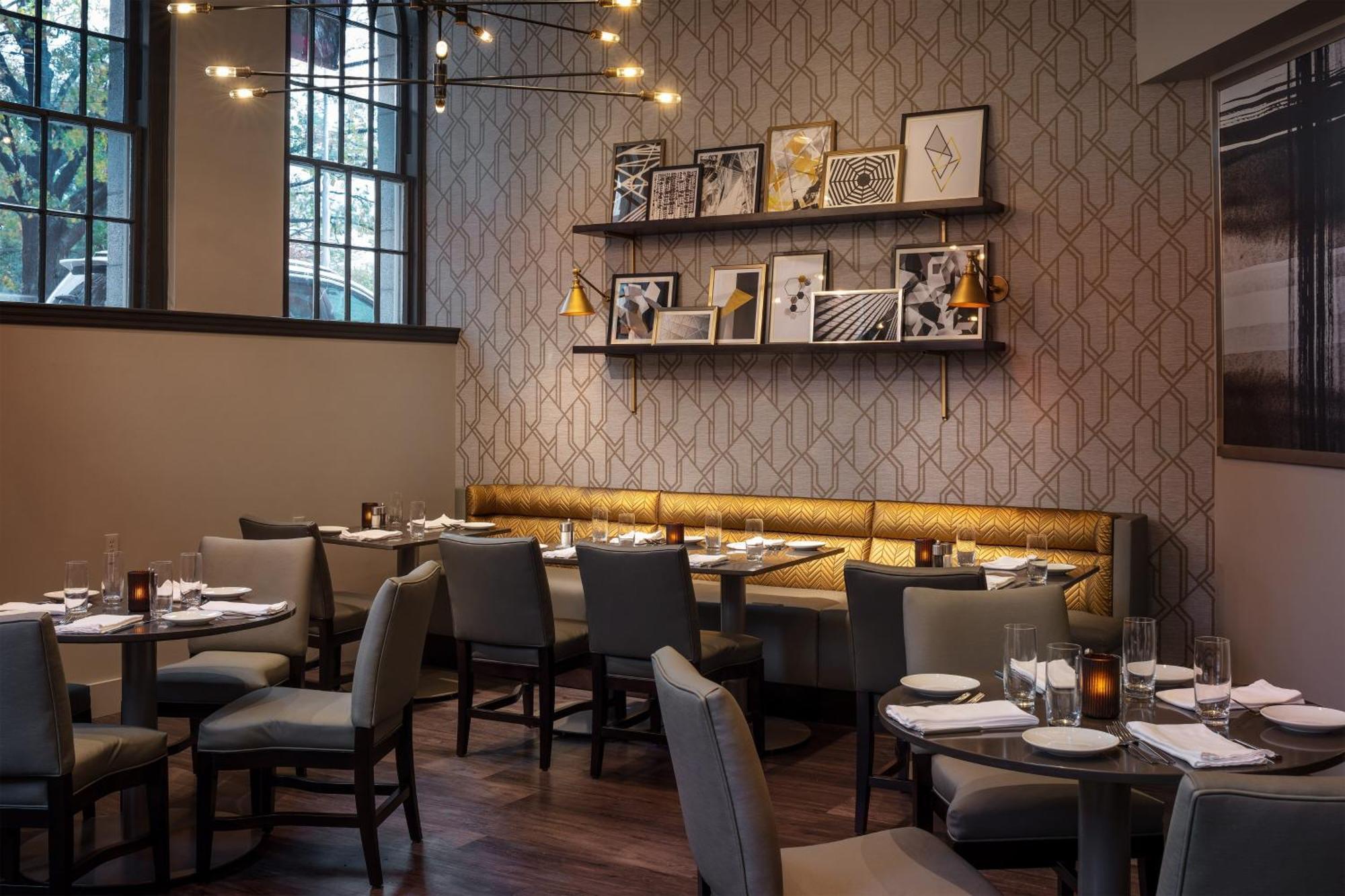 Sheraton Commander Hotel Cambridge Bagian luar foto